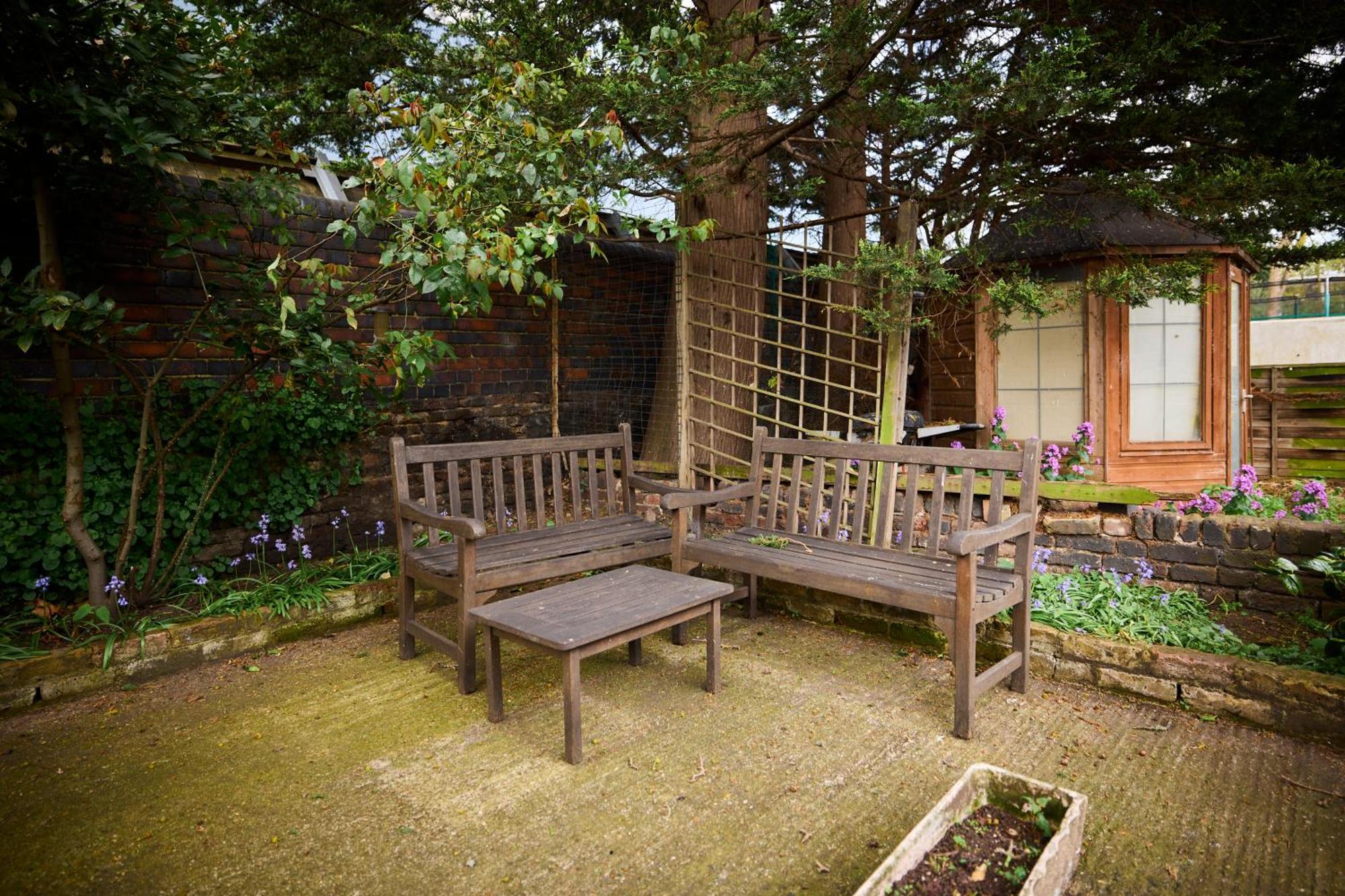 The Earl's Court Hideout - Lovely 4bdr House With Garden Appartement Londen