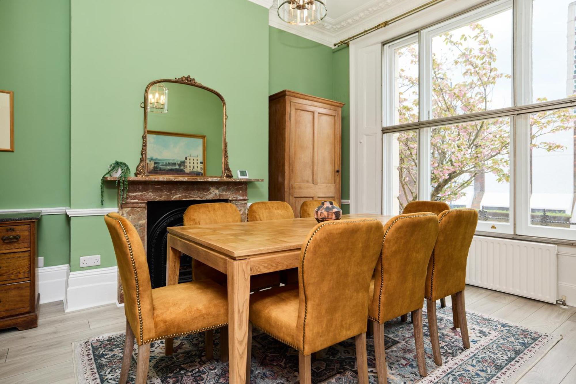The Earl's Court Hideout - Lovely 4bdr House With Garden Londen